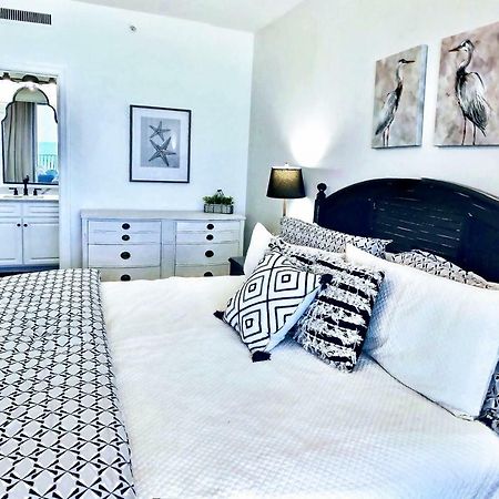 Barefoot Bliss - Beachfront Condo - Sleeps 12 Панама Сити Бийч Екстериор снимка