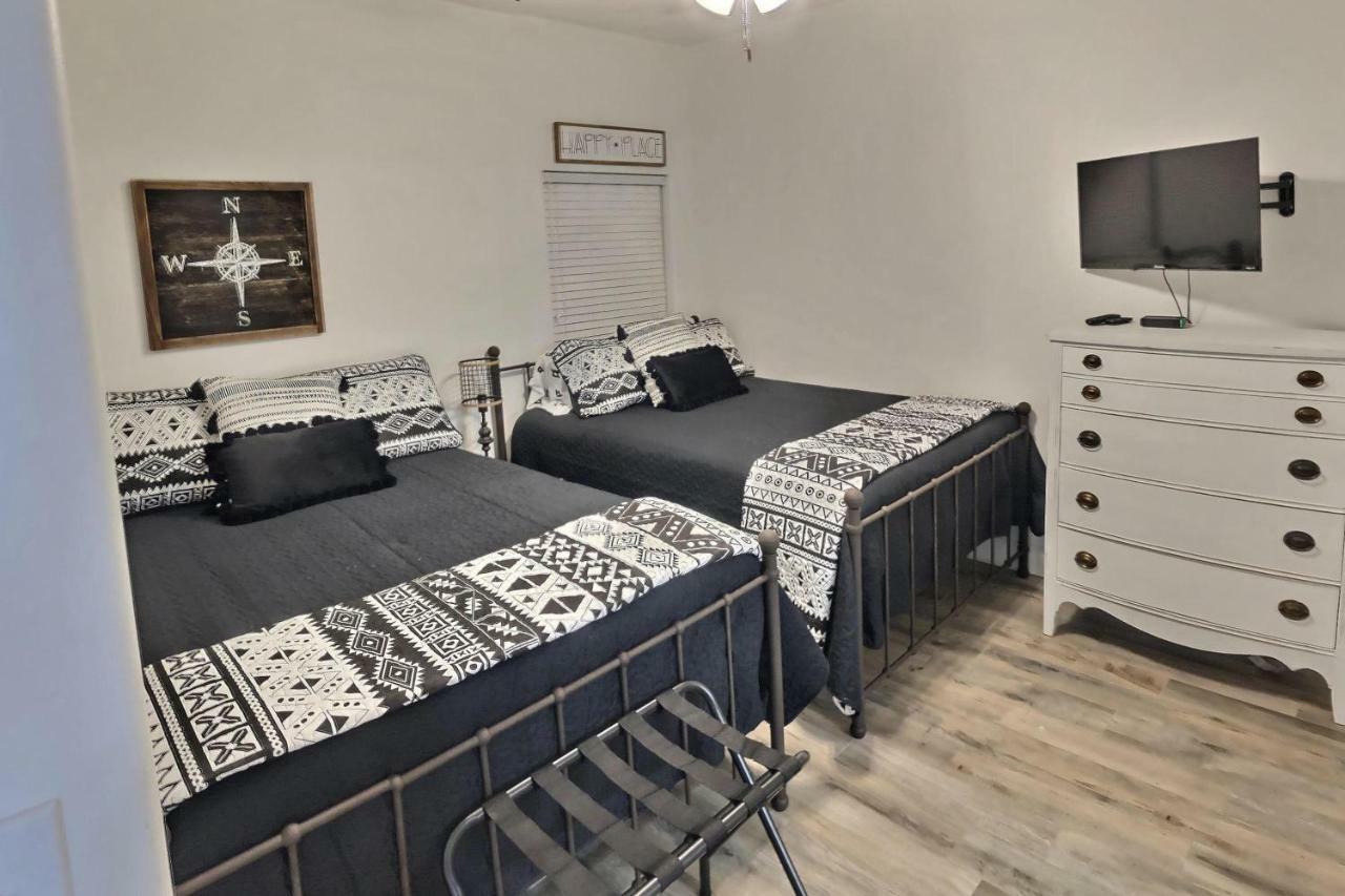 Barefoot Bliss - Beachfront Condo - Sleeps 12 Панама Сити Бийч Екстериор снимка